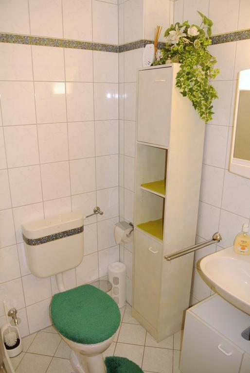 Haus Am Waldrand - Ferienwohnung Augustin Grafenau  Luaran gambar